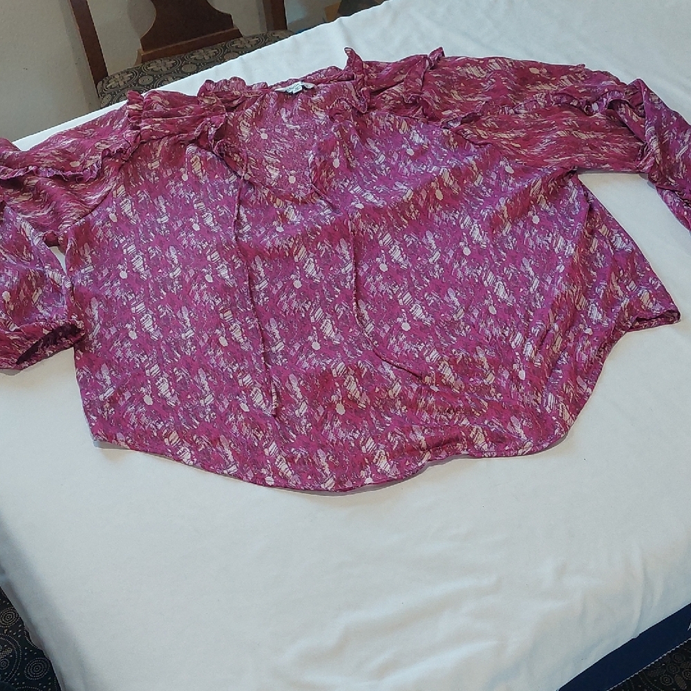 Ophelia Roe Dressy Women's Blouse in Pink And Tan Print .Size XL .light Weight